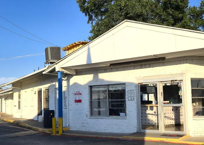 Cole Manor Motel By Oyo Love Field Market Center Dallas